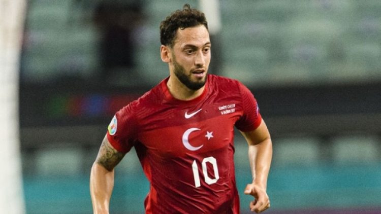 İtalya basını: Hakan Çalhanoğlu, Inter ile anlaştı
