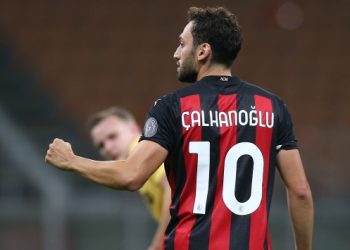 Hakan Çalhanoğlu yeni kulübünü duyurdu