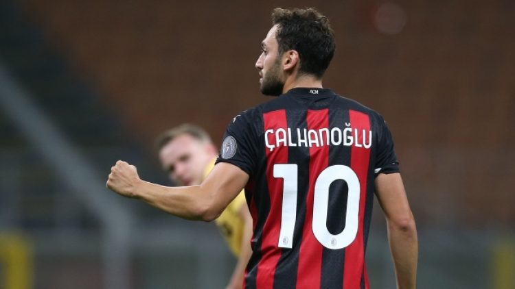 Hakan Çalhanoğlu yeni kulübünü duyurdu