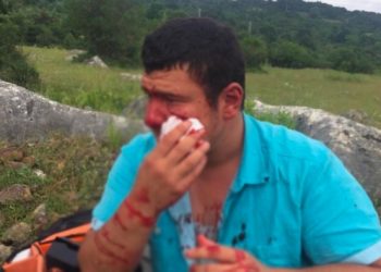 İyi Partili Türkkan’ın çiftliğinde yıkımı takip eden İHA muhabiri saldırıya uğradı