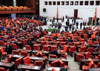 Meclis’in çalışma süresi uzatıldı, tatile girilmeyecek