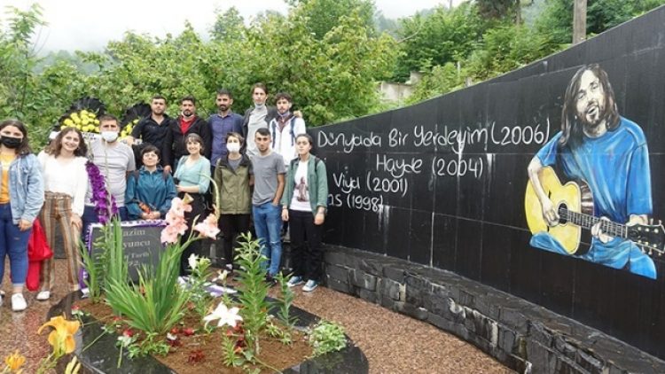 Kazım Koyuncu, kabri başında anıldı