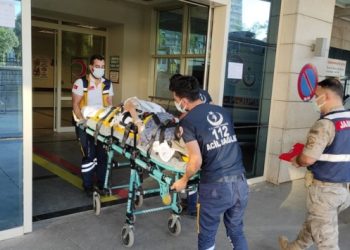 Mülteci kamyonuna jandarma ateşi: 2 kişi öldü
