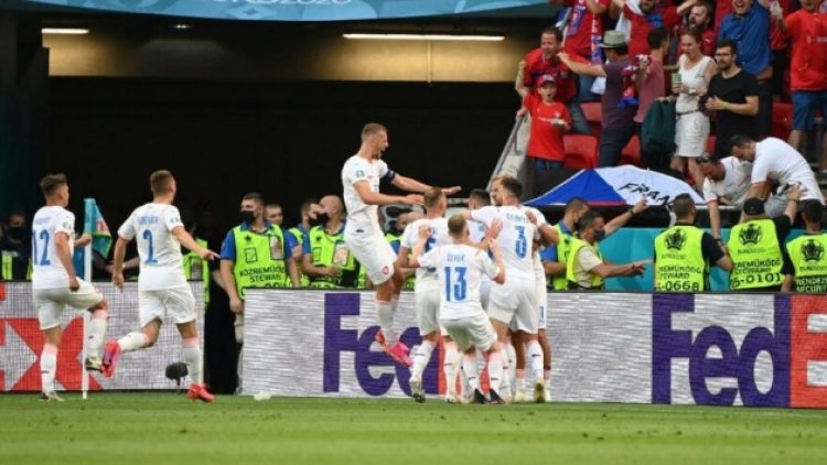 Çekya, Hollanda’yı evine yolladı