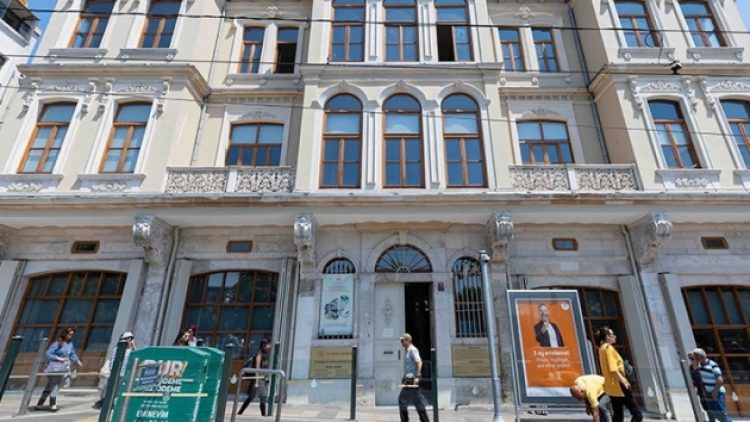İletişim Başkanlığı bu kez tarihi binaya kondu: Müze olarak kullanılan binaya taşındı