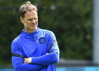 Hollanda Futbol Federasyonu Frank de Boer ile yolları ayırdı