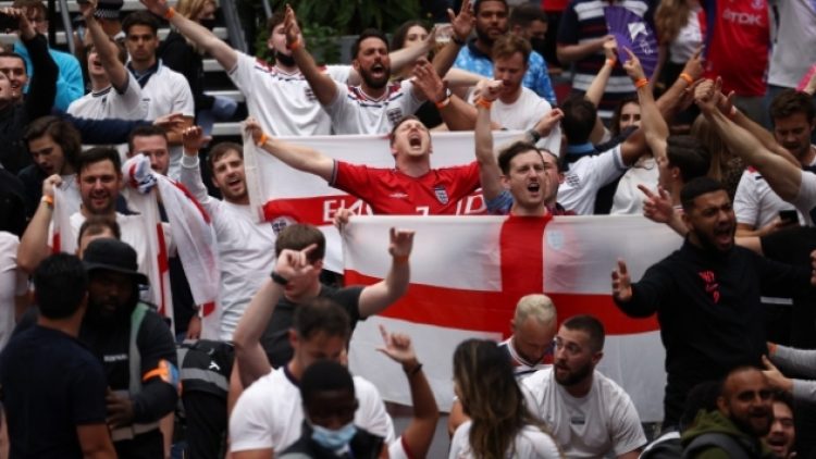 İtalya’da, İngiliz taraftarların salgını tetikleyebileceği endişesi yaşanıyor