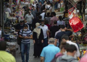 Bilim kurulu üyesi: Kurban Bayramı tatilinde kısıtlama düşünülmüyor