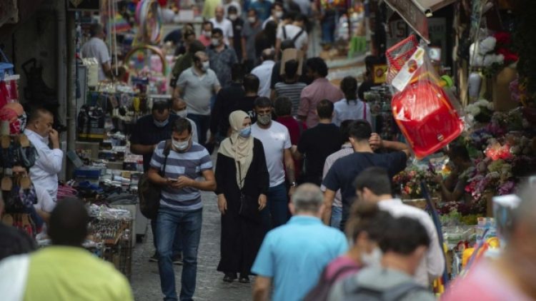 Bilim kurulu üyesi: Kurban Bayramı tatilinde kısıtlama düşünülmüyor