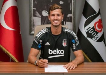 Salih Uçan resmen Beşiktaş’ta