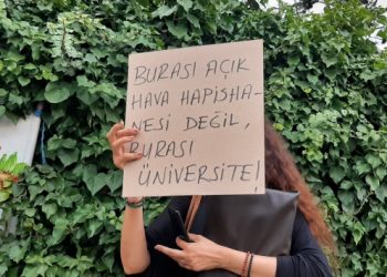 Boğaziçili öğrenci: 8 kişi tarafından tekmelenerek okulumdan çıkarıldım