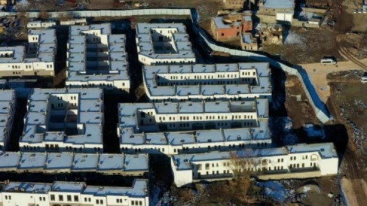 Diyarbakır Sur’da tarihi yapıları yok eden AKP kenti cezaevine çevirdi