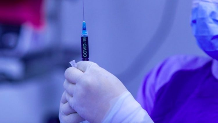 Alman otoriteler yanıtladı: Covid-19 geçirenler kaç kez aşılanmalı?