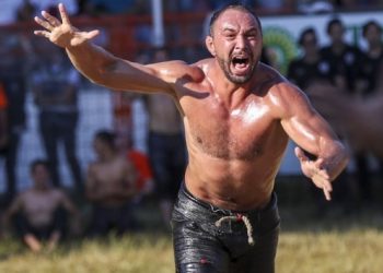 “Babamın yarım kalan bir hikayesi var”