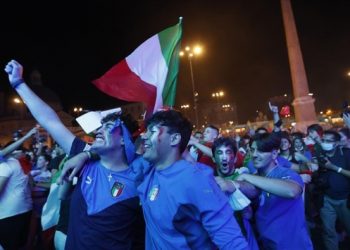 EURO 2020, 2 bin 500 yeni vakaya neden oldu