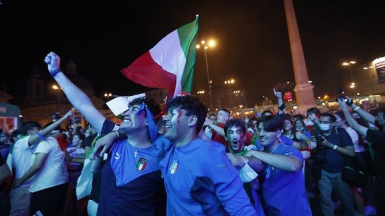 EURO 2020, 2 bin 500 yeni vakaya neden oldu