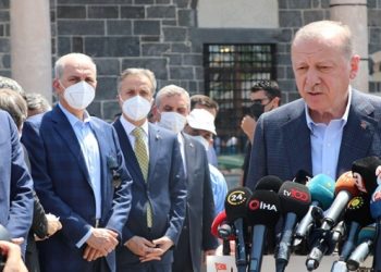 HDP’li Özsoy: Diyarbakır ziyaretinde can çekişen bir Erdoğan gördüm