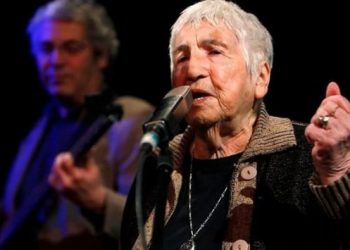 Auschwitz’teki orkestranın üyesi hayatını kaybetti: Akordeon çalarak kurtulmuştu