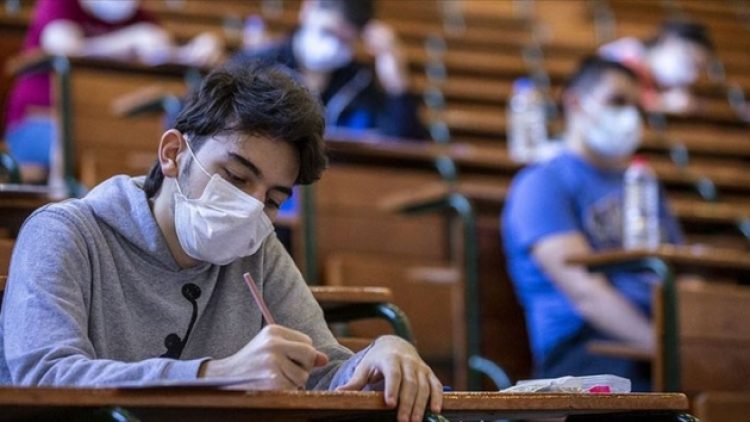 Üniversitelerde yaz okullarındaki öğretim bu yıl uzaktan yapılacak