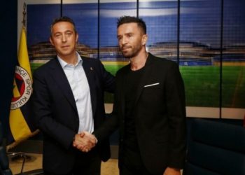 Fenerbahçe, Gökhan Gönül ile yollar ayrıldı