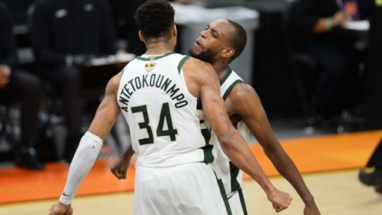 NBA finalinde Suns’ı yenen Bucks, seride 3-2 öne geçti