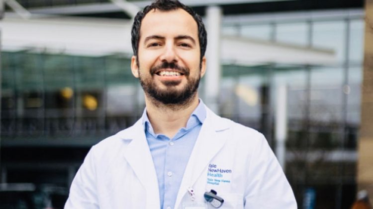 Bir doktorun ‘fıtıkçı’ gözlemleri: Dizine dokunarak bel MR’ı çekti!