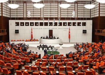 Meclis 1 Ekim’e kadar tatile girdi, partilerin yaz programı belli oldu