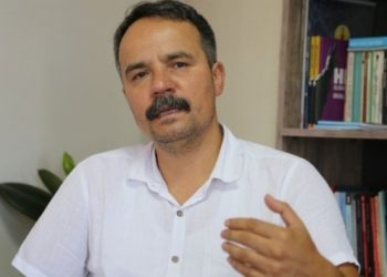 Veli Saçılık: Mülteciler yerine iktidar eleştirilmeli