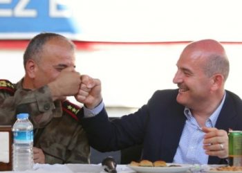 İçişleri Bakanı Soylu: Ay-yıldızlı tabutları taşımakla millet olunur