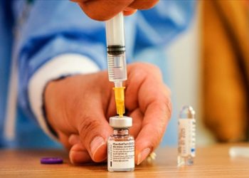 Pfizer-BioNTech aşısıyla ilgili çarpıcı araştırma: Süreyi uzatın