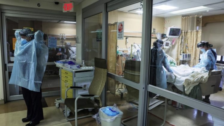 ABD’li doktor: Hastalar entübe edilmeden önce aşı için yalvarıyor