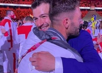 İki Suriyeli kardeş sporcu, Tokyo’da kucaklaştı