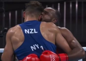 Tokyo Olimpiyatları’nda Mike Tyson vakası! Rakibinin kulağını ısırmaya çalıştı…