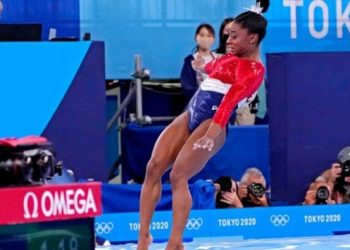ABD’de büyük şok! Simon Biles çekildi…