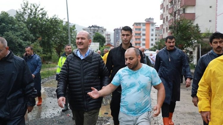 Soylu sel bölgesinde sigorta şirketlerine teşekkür etti