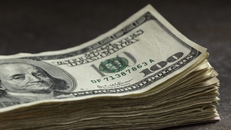 8,40’a kadar gerileyen dolar haftaya yükselişle başladı