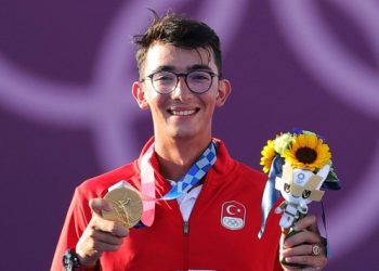 Mete Gazoz Reuters’a konuştu: Bu madalyanın yüzde 80’ini gülümsememe borçluyum