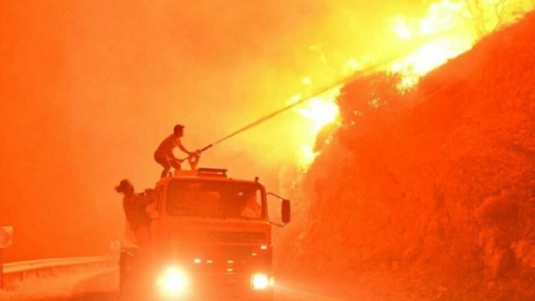 Alevler ikinci termik santrali de tehdit ediyor!