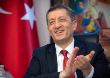 Bakanlıktan istifa eden Ziya Selçuk teşekkür mesajı yayınladı