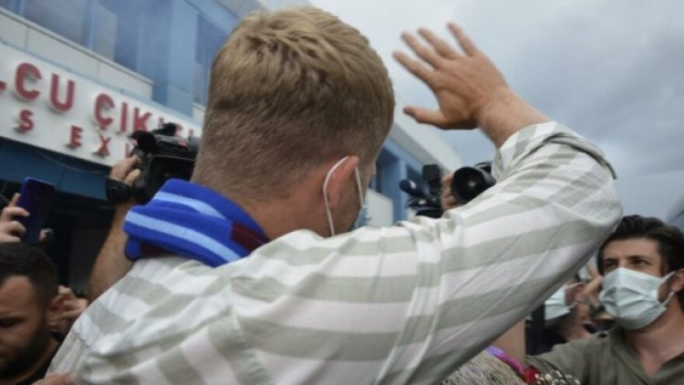 Andreas Cornelius’a Trabzon’da coşkulu karşılama