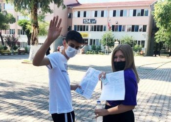 Bahçeli istedi, Erdoğan yaptı: YKS barajı düşürüldü