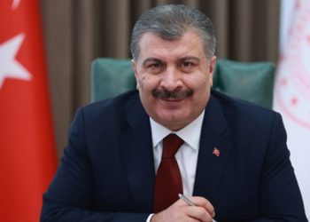 Sağlık Bakanı Koca: Okullar zamanında açılacak