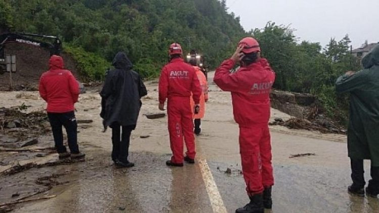 Doğu Karadeniz için kuvvetli yağış uyarısı