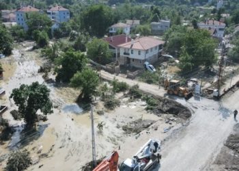 Selde yıkılan bir binanın müteahhidi için gözaltı kararı