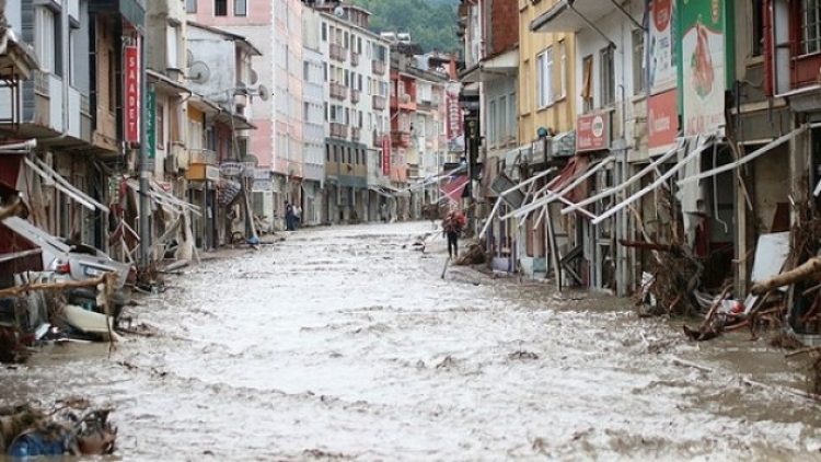 Karadeniz’de sel: Can kaybı 82’ye yükseldi