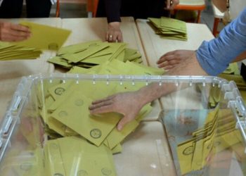 MetroPOLL: Kararsız ve oy kullanmayacakların yüzde 30’u AKP kaynaklı