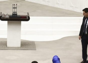 “Yemin etmek dışında Meclis kürsüsüne çıkmamış AKP’li vekiller var”
