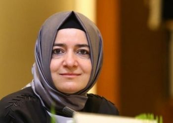 AKP’li Kaya, İBB’yi hedef almak isterken AKP’yi eleştirdi