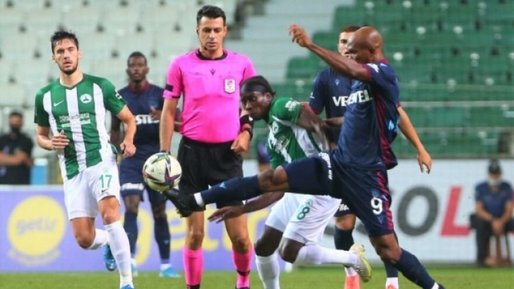 Giresunspor-Trabzonspor maçında üç puan tek golle geldi