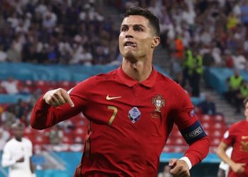 Cristiano Ronaldo bir kez daha tarihe geçti
